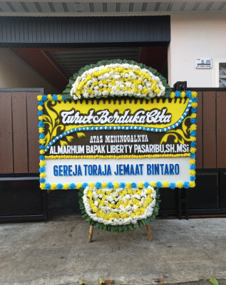 Papan Bunga Duka di Kalapanunggal