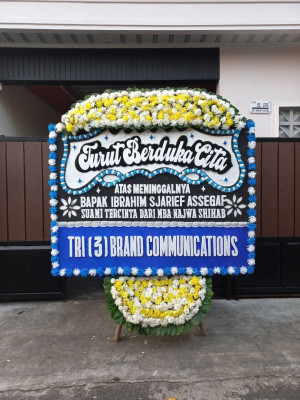 Papan Bunga Duka di Kalapanunggal